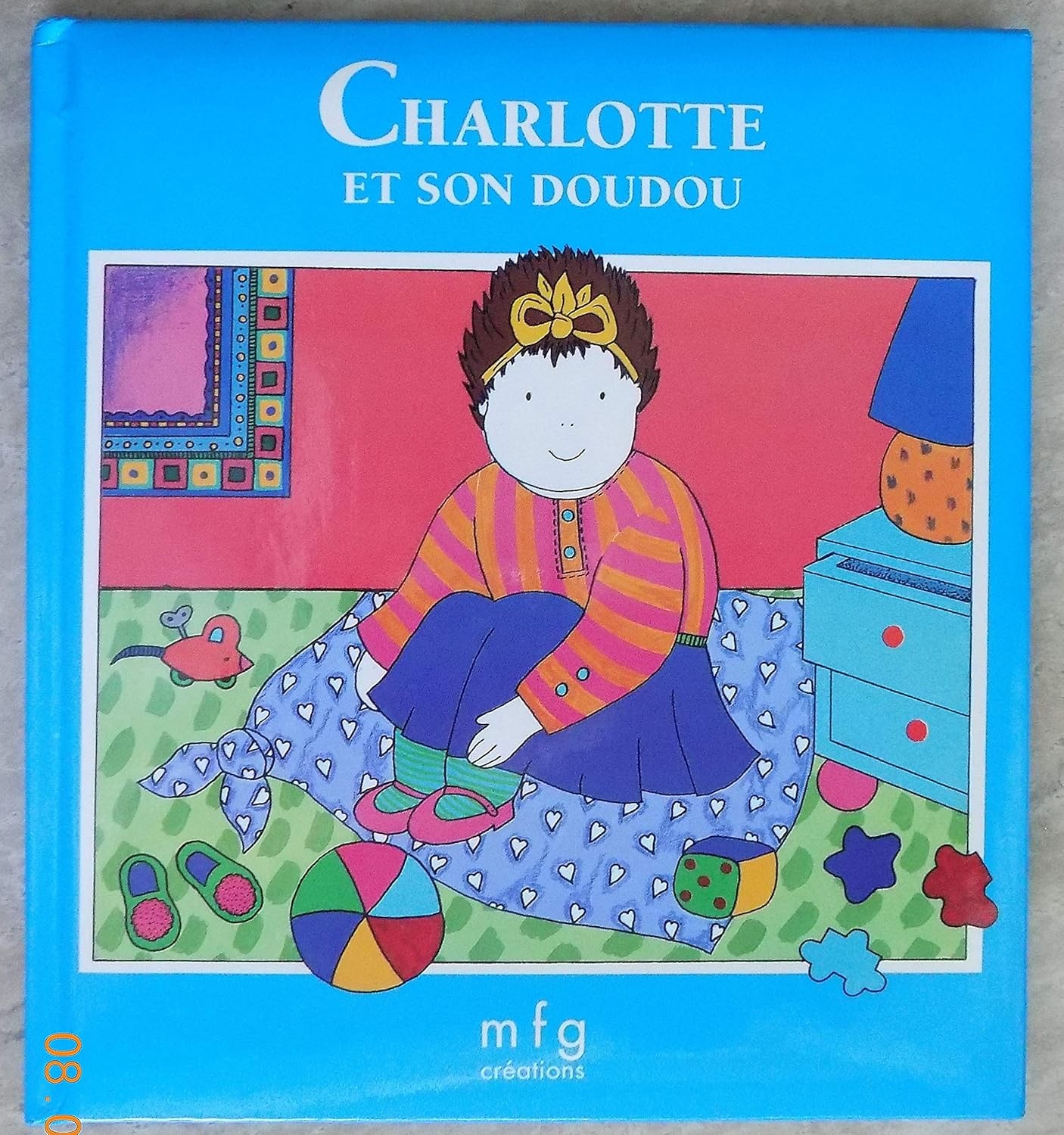 Charlotte et son doudou - Click to enlarge picture.